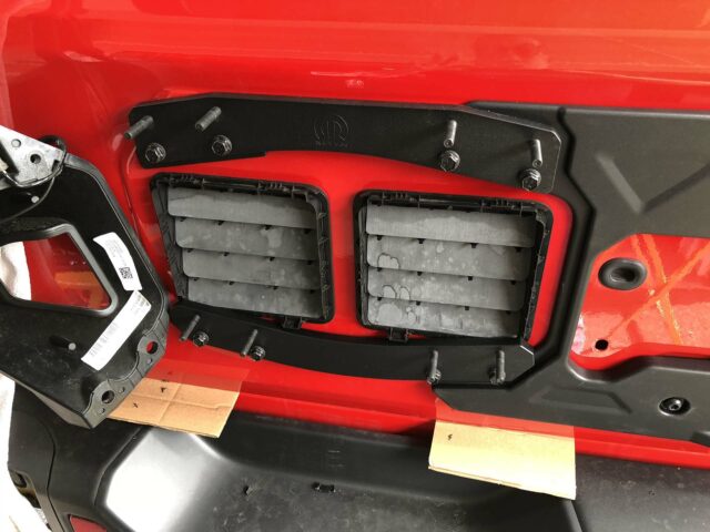 Wrangler JL Mopar Tailgate Tire Carrier Spacer Install | Jeepfan.com