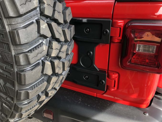 Wrangler JL Mopar Tire Carrier Spacer Install | jeepfan.com